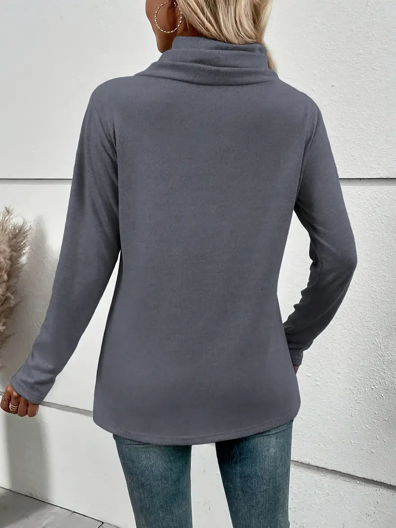 Pull élégant à col bénitier et manches longues