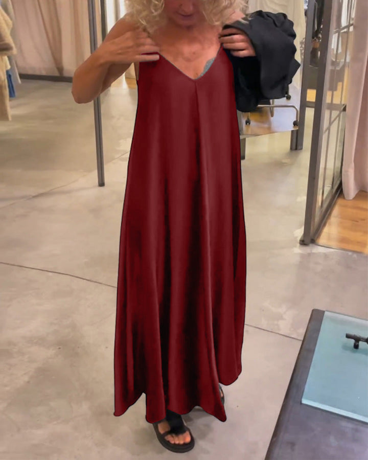 Ensemble deux pièces : haut uni et robe à bretelles