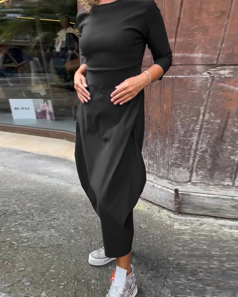Robe élégante à manches longues, poche et couleur unie simple