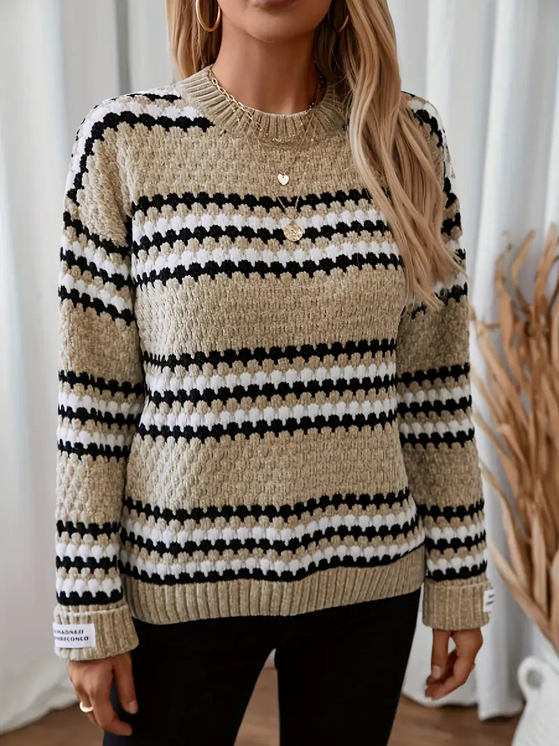 Pull rayé essentiel à coupe classique