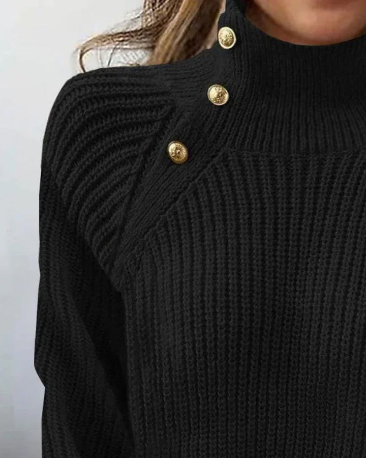 Pull à col montant avec boutons métalliques