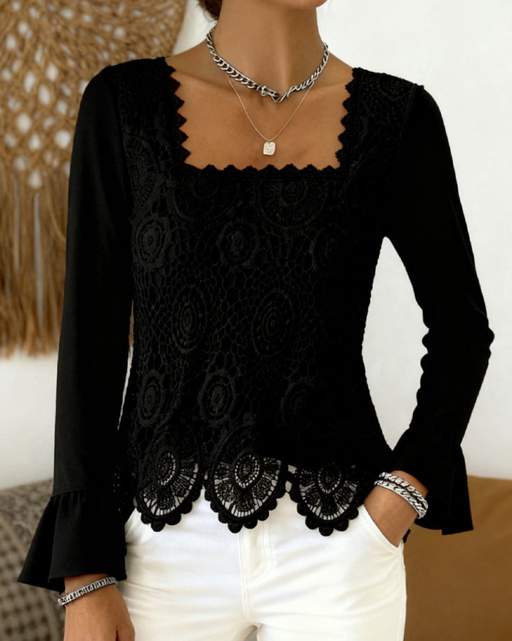 Blouse à col large en patchwork crocheté