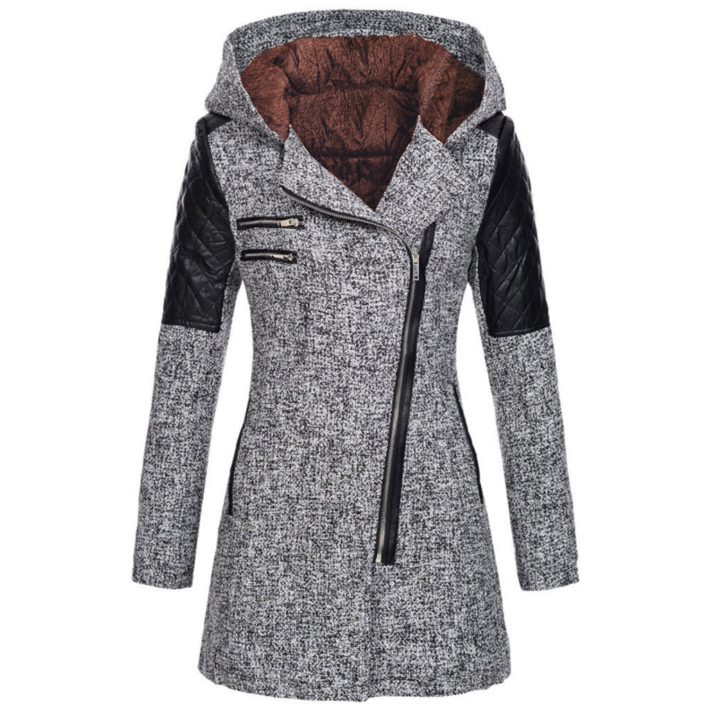 Manteau à manches matelassées.