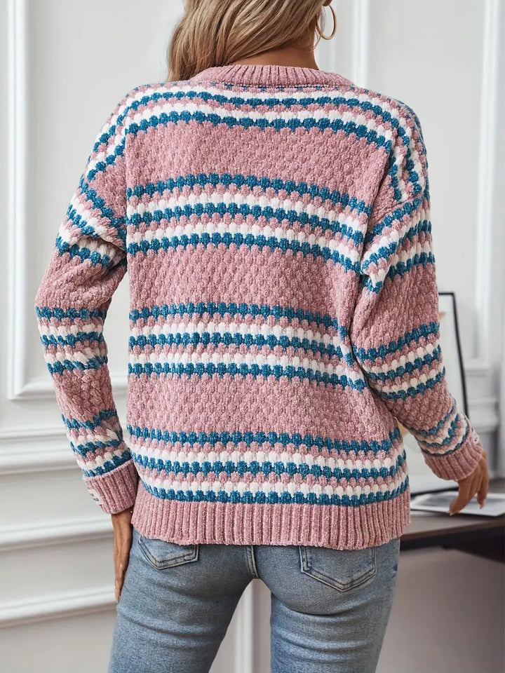 Pull rayé essentiel à coupe classique