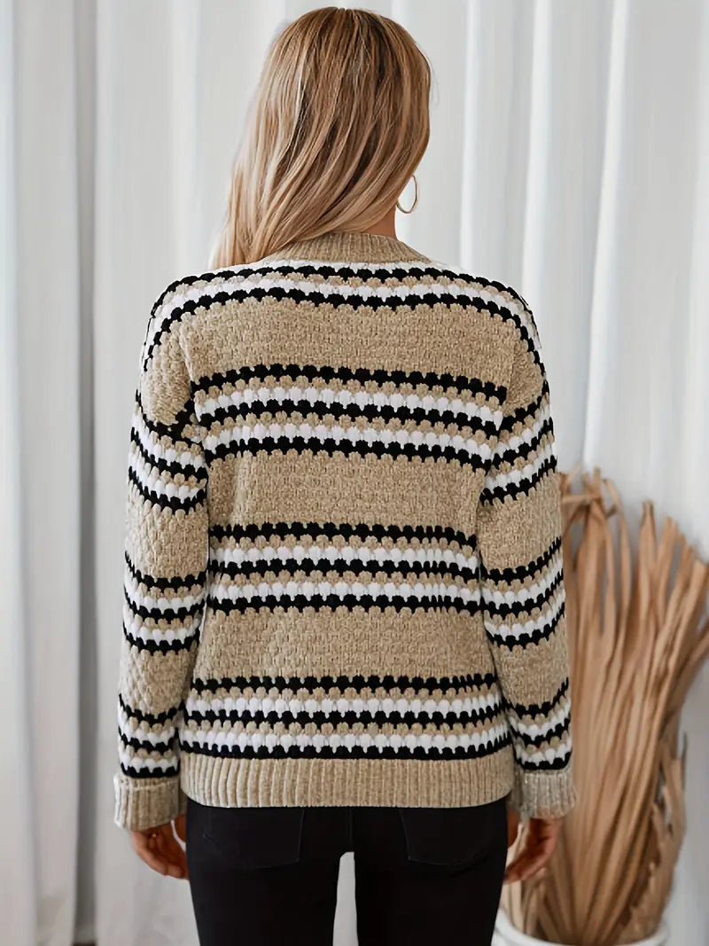 Pull rayé essentiel à coupe classique