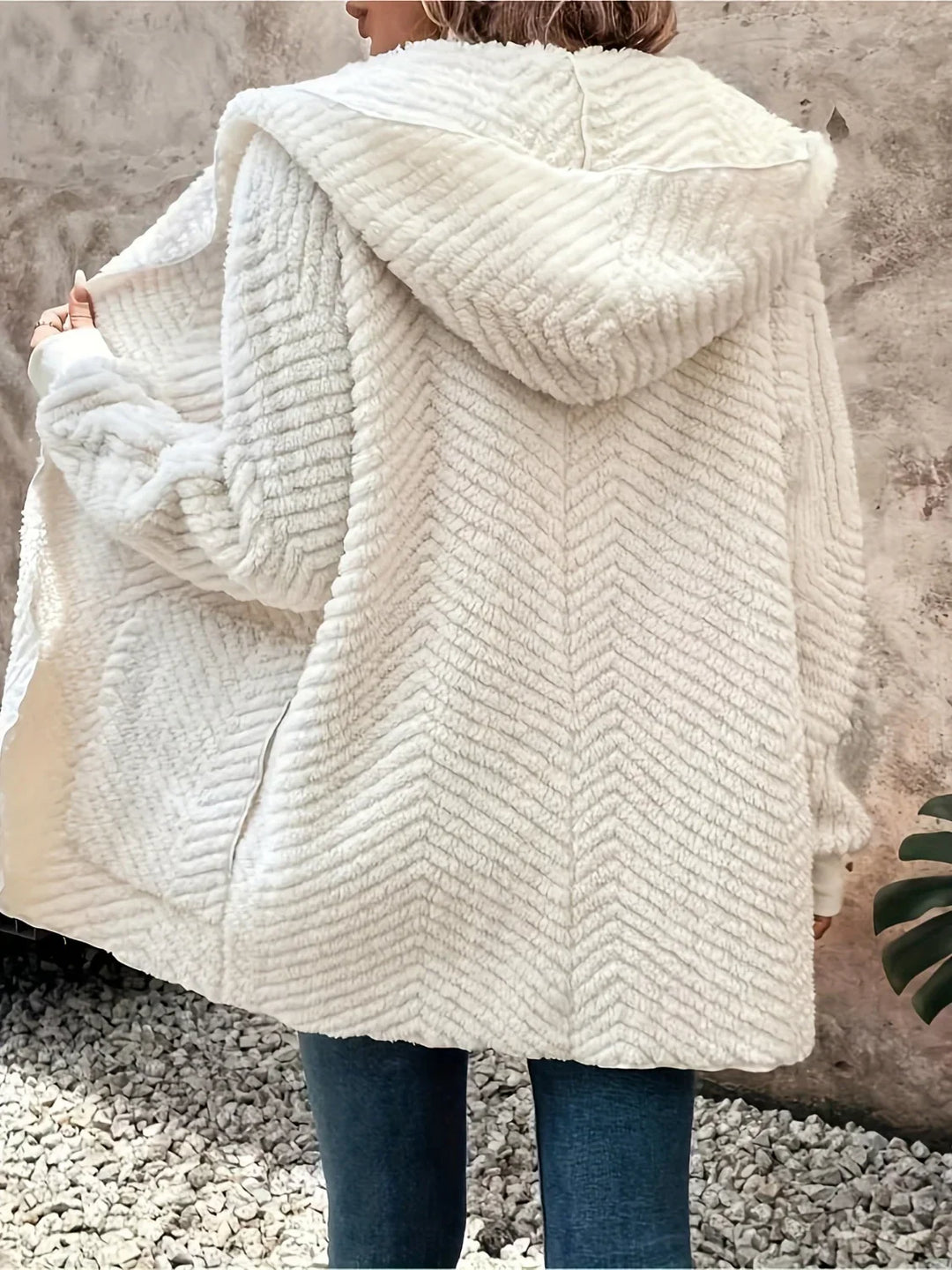 Cardigan duveteux à capuche, devant ouvert et manches longues