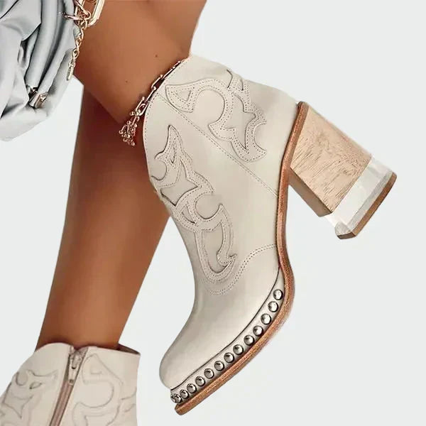 Élégantes bottes en cuir brodées