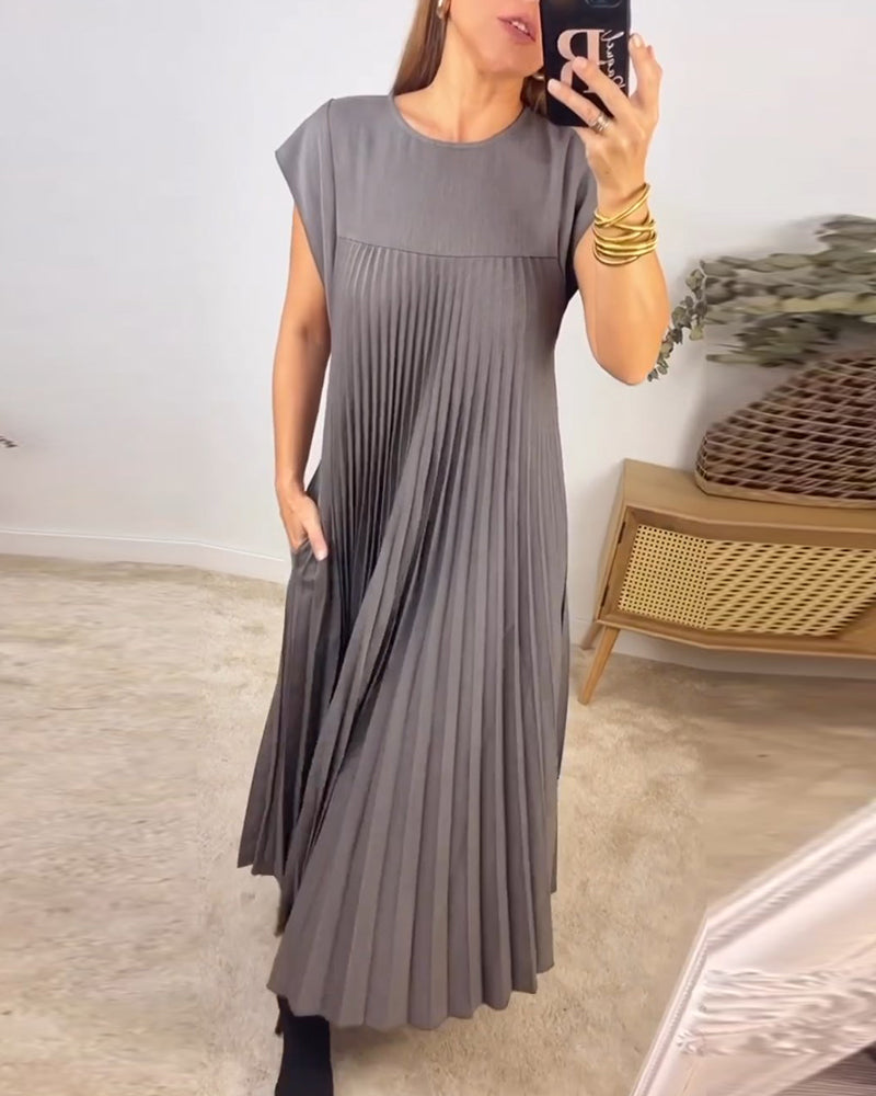 Robe unie simple, plissée et sans manches