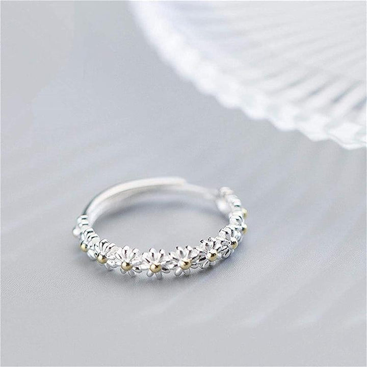 Bague délicate et ajustable à fleur de marguerite