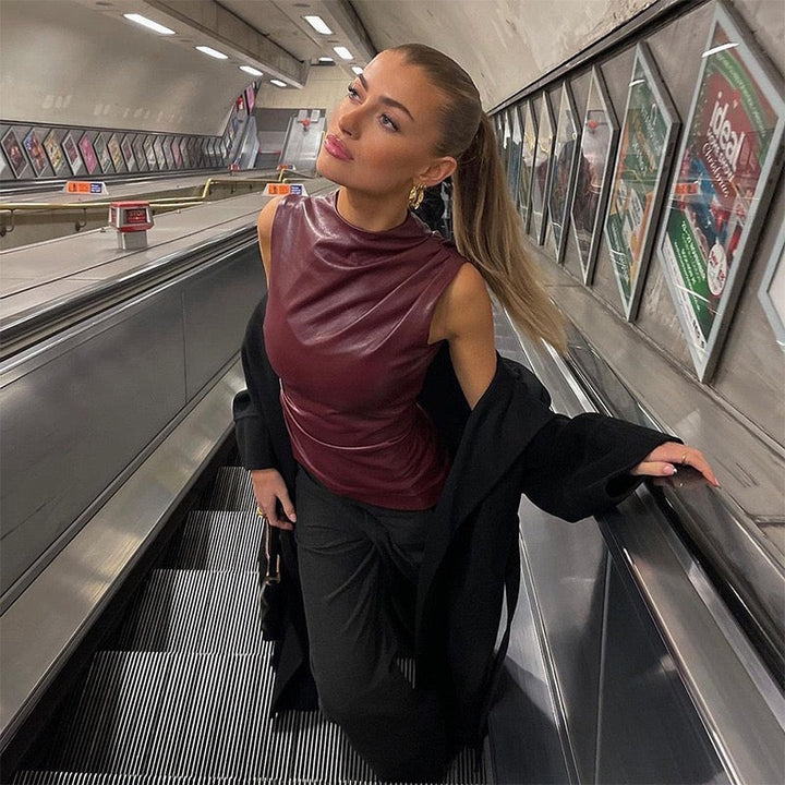 Haut sans manches tendance en cuir noir
