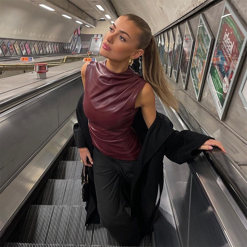 Haut sans manches tendance en cuir noir