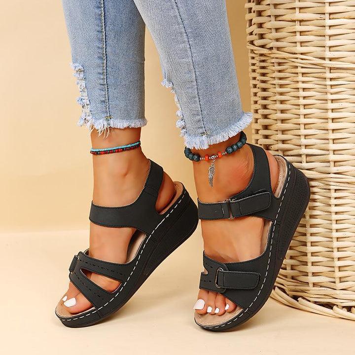 Sandales confortables à talon compensé