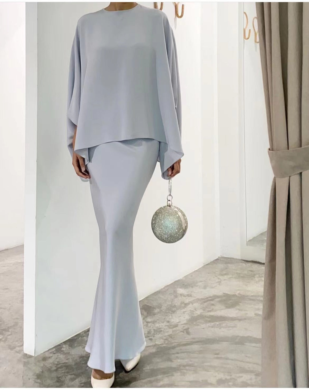 Robe longue jusqu’au sol en perles, deux pièces