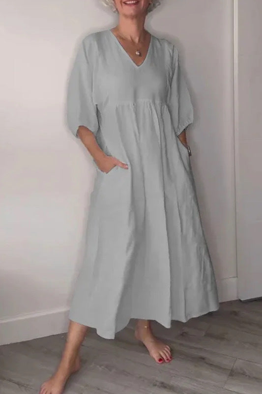 Robe à col V et manches à volants