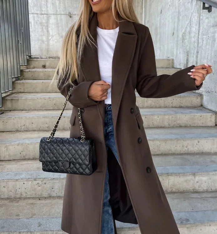 Manteau en laine à double boutonnage élégant