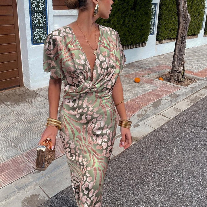 Robe intemporelle en soie brillante
