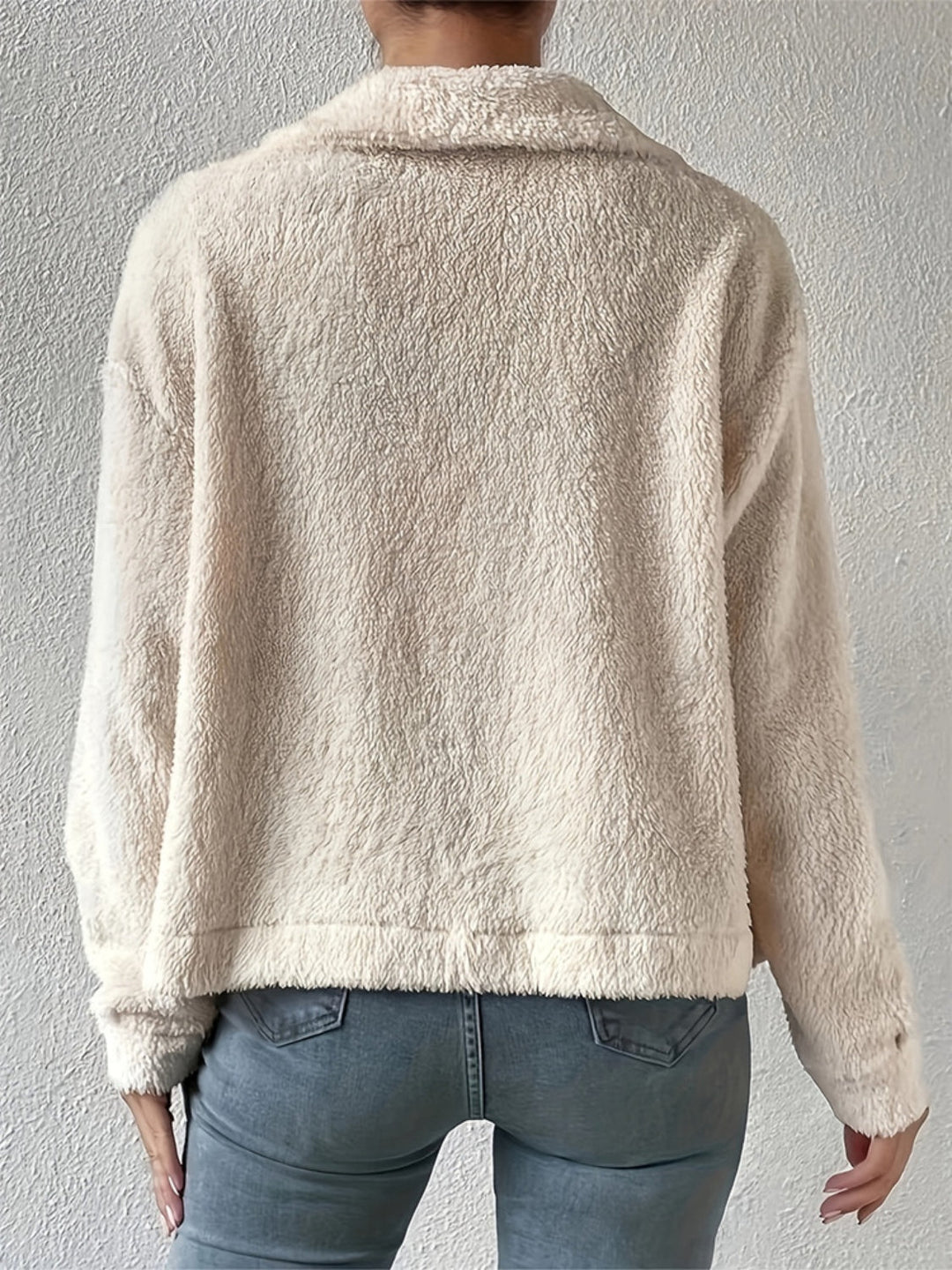 Cardigan boutonné à col chemise et rabats de poche décoratifs