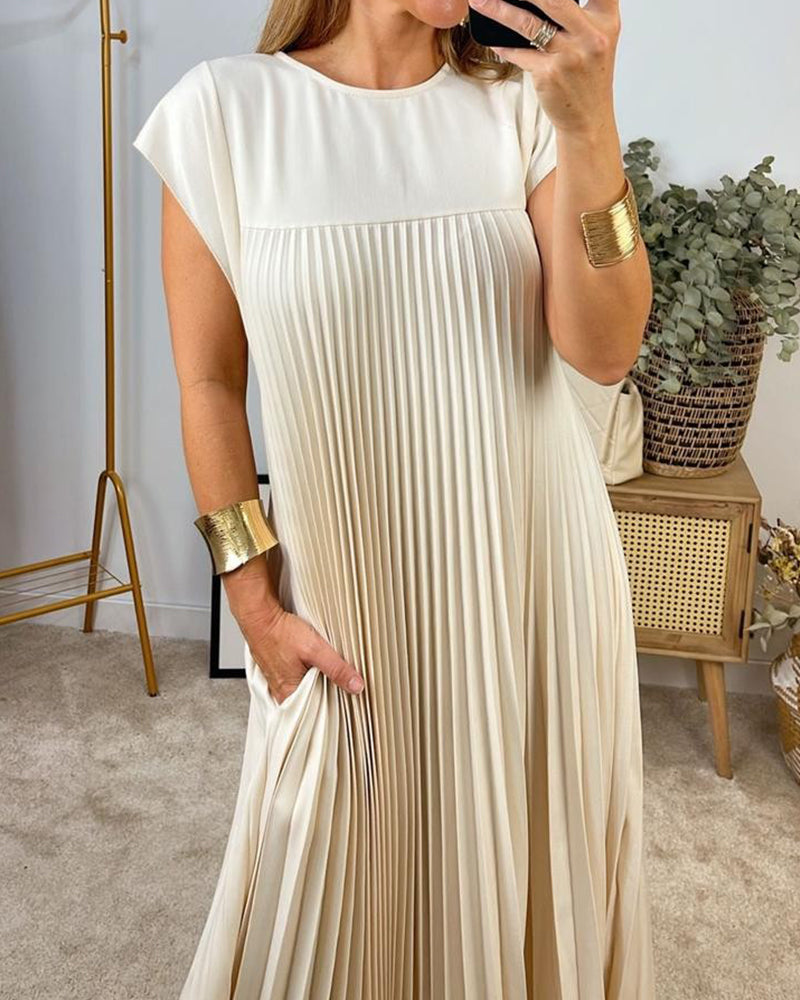 Robe unie simple, plissée et sans manches