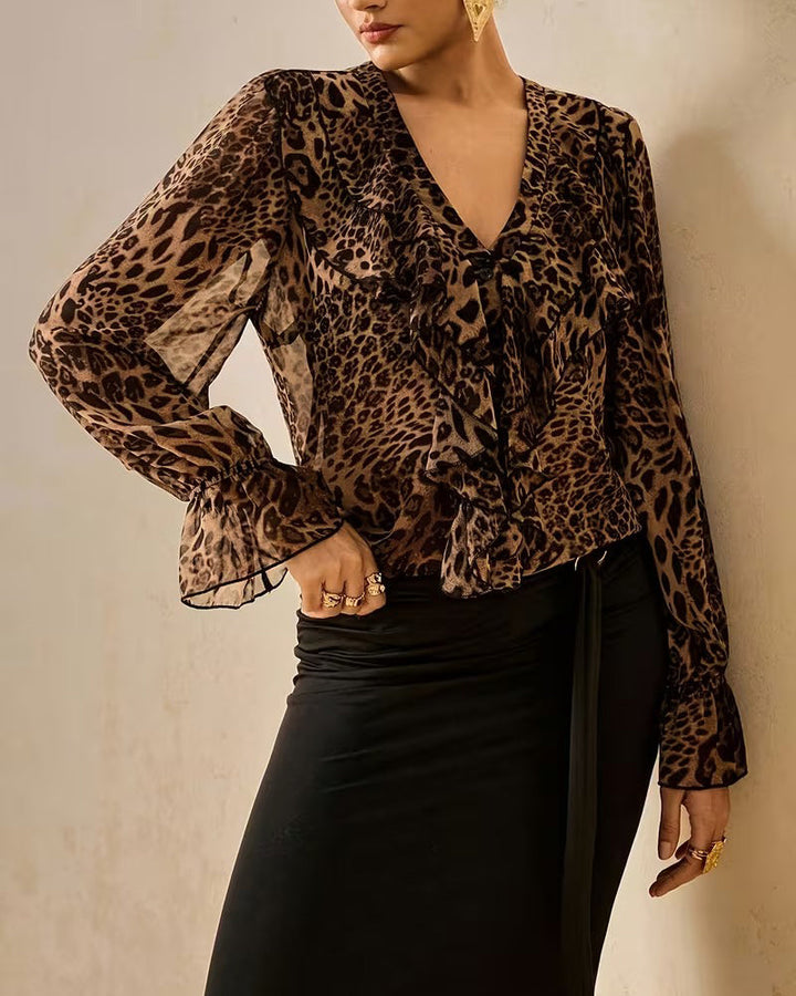 Blouse à imprimé léopard avec volants et col en V