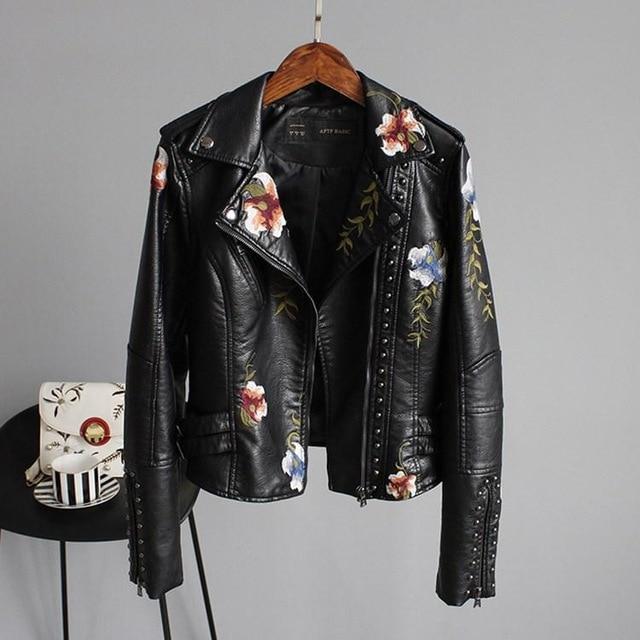 Veste en cuir élégante brodée